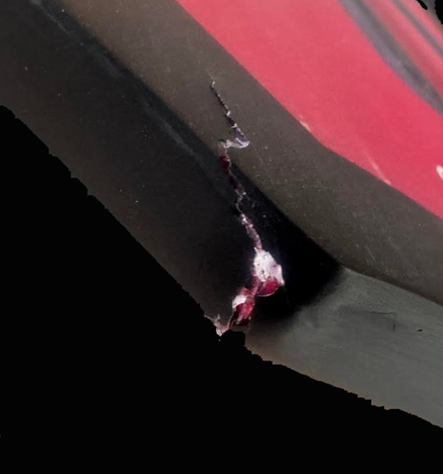 Lage Nose or Tail Crack